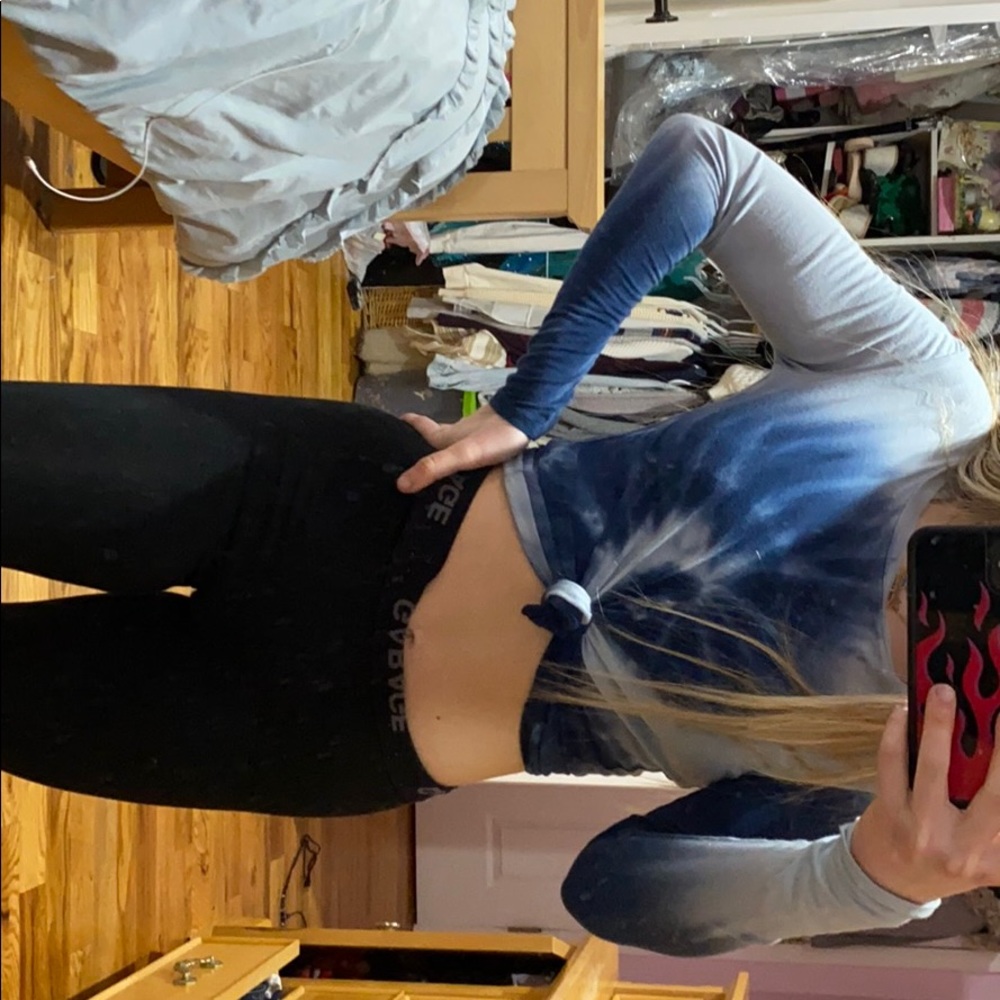 Blue Tie Dye Long Sleeve Top🔥